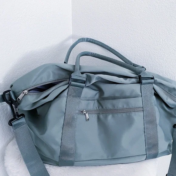 Portable Travel Bag - Picture 3 of 7